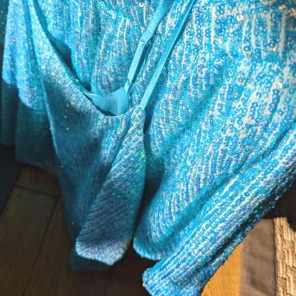 Sequin fabric Tank top and Shorts Set by endless rose - Picture 10 of 17